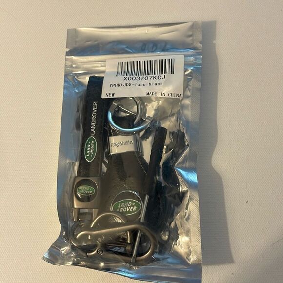 Land Rover Key Fob Keychain in Black Leather with Logo Set of 2 NWT - Picture 4 of 4